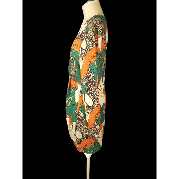 Boohoo Satin Chain Print Twist Shift NWT Size 6 - Picture 2 of 4